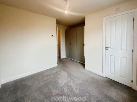 3 bedroom Semi-detached house to let in Farmhouse Drive, Hatfield, Doncaster, DN7
