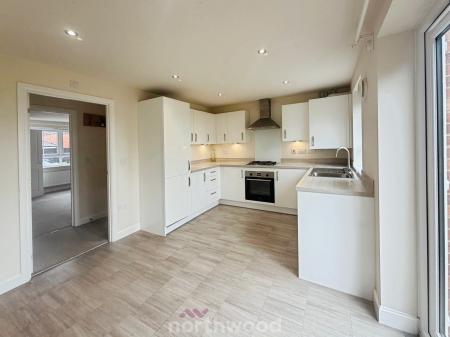 3 bedroom Semi-detached house to let in Farmhouse Drive, Hatfield, Doncaster, DN7