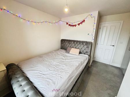 3 bedroom Semi-detached house to let in Farmhouse Drive, Hatfield, Doncaster, DN7