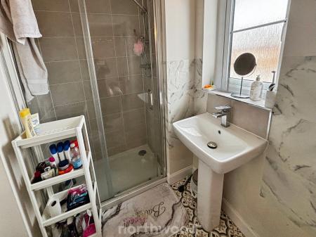 3 bedroom Semi-detached house to let in Farmhouse Drive, Hatfield, Doncaster, DN7