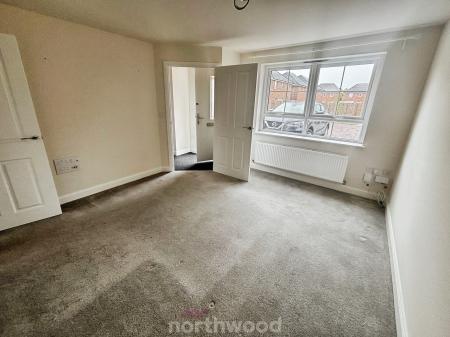 3 bedroom Semi-detached house to let in Farmhouse Drive, Hatfield, Doncaster, DN7