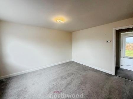 3 bedroom Semi-detached house to let in Farmhouse Drive, Hatfield, Doncaster, DN7