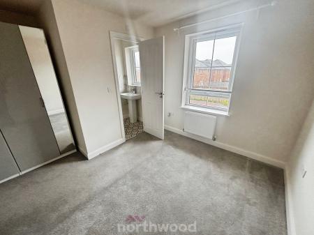 3 bedroom Semi-detached house to let in Farmhouse Drive, Hatfield, Doncaster, DN7
