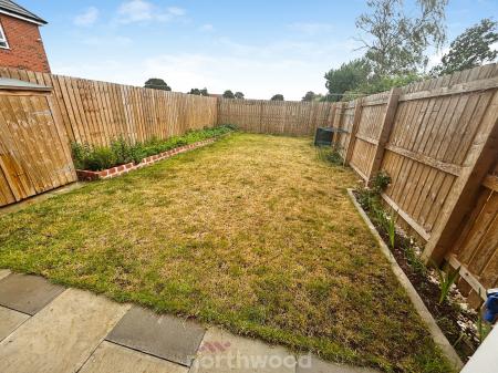 3 bedroom Semi-detached house to let in Farmhouse Drive, Hatfield, Doncaster, DN7