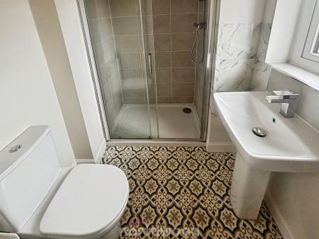 3 bedroom Semi-detached house to let in Farmhouse Drive, Hatfield, Doncaster, DN7