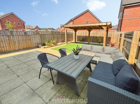 2 bedroom Detached house for sale in Viking Way, Doncaster, DN7