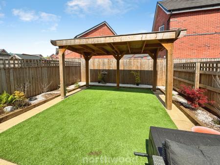 2 bedroom Detached house for sale in Viking Way, Doncaster, DN7
