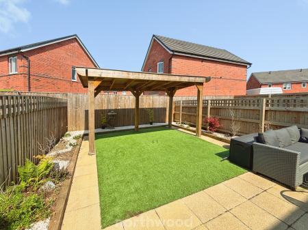 2 bedroom Detached house for sale in Viking Way, Doncaster, DN7