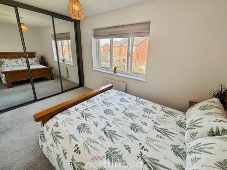 2 bedroom Detached house for sale in Viking Way, Doncaster, DN7