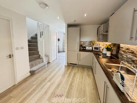 2 bedroom Detached house for sale in Viking Way, Doncaster, DN7