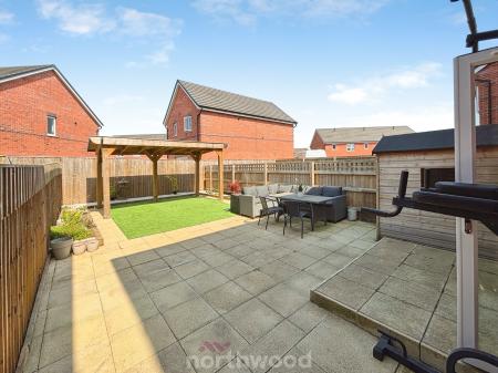 2 bedroom Detached house for sale in Viking Way, Doncaster, DN7