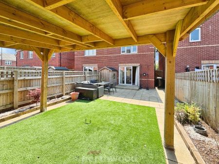 2 bedroom Detached house for sale in Viking Way, Doncaster, DN7