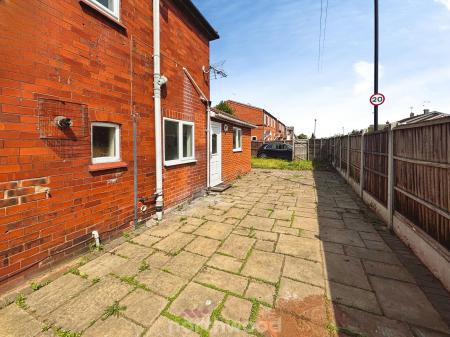3 bedroom Semi-detached house for sale in Crookesbroom Lane, Hatfield, Doncaster, DN7