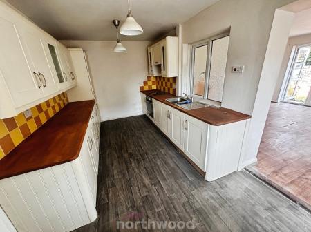 3 bedroom Semi-detached house for sale in Crookesbroom Lane, Hatfield, Doncaster, DN7