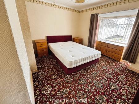 2 bedroom Bungalow for sale in Old Epworth Road East, Hatfield, Doncaster, DN7