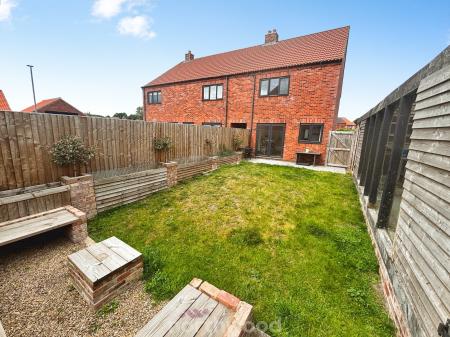 3 bedroom End of terrace house to let in Meadow View, Mattersey Thorpe, Doncaster, DN10