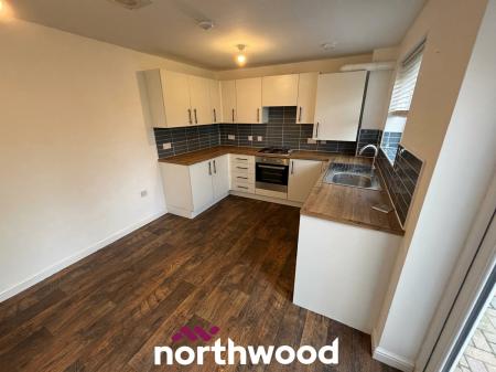3 bedroom Semi-detached house to let in Barrier Mews, Stainforth, Doncaster, DN7