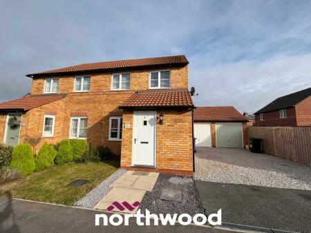 3 bedroom Semi-detached house to let in Barrier Mews, Stainforth, Doncaster, DN7