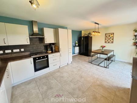 4 bedroom Detached house for sale in Pippin Way, Hatfield, Doncaster, DN7