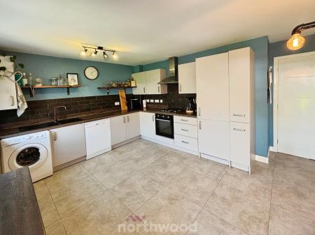 4 bedroom Detached house for sale in Pippin Way, Hatfield, Doncaster, DN7