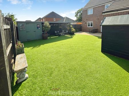 4 bedroom Detached house for sale in Pippin Way, Hatfield, Doncaster, DN7