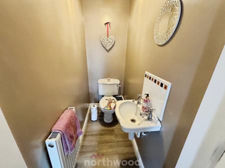 4 bedroom Detached house for sale in Lord Porter Ave, Stainforth, Doncaster, DN7