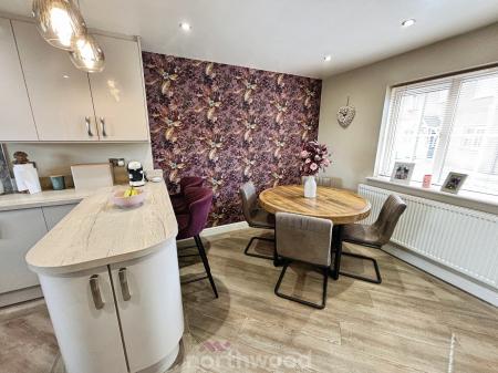 4 bedroom Detached house for sale in Lord Porter Ave, Stainforth, Doncaster, DN7