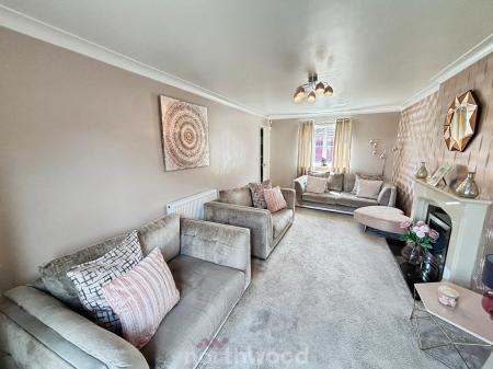 4 bedroom Detached house for sale in Lord Porter Ave, Stainforth, Doncaster, DN7