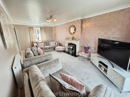 4 bedroom Detached house for sale in Lord Porter Ave, Stainforth, Doncaster, DN7