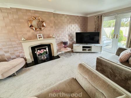 4 bedroom Detached house for sale in Lord Porter Ave, Stainforth, Doncaster, DN7
