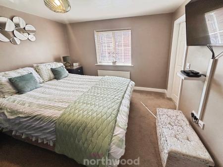 4 bedroom Detached house for sale in Lord Porter Ave, Stainforth, Doncaster, DN7
