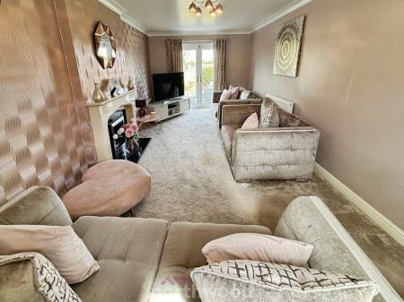 4 bedroom Detached house for sale in Lord Porter Ave, Stainforth, Doncaster, DN7
