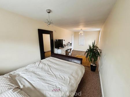 4 bedroom Detached house for sale in St Marys Drive, Dunsville, Doncaster, DN7