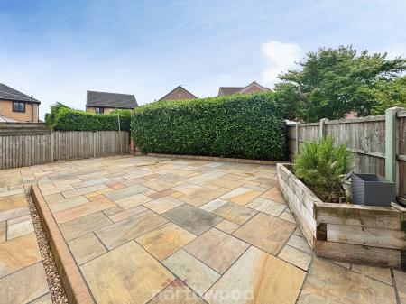 4 bedroom Detached house for sale in St Marys Drive, Dunsville, Doncaster, DN7