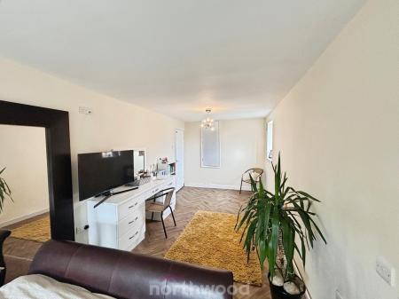 4 bedroom Detached house for sale in St Marys Drive, Dunsville, Doncaster, DN7