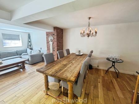 4 bedroom Detached house for sale in St Marys Drive, Dunsville, Doncaster, DN7
