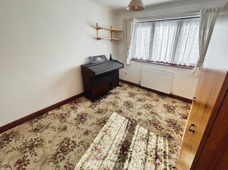 3 bedroom Bungalow for sale in Harpenden Drive, Dunscroft, Doncaster, DN7