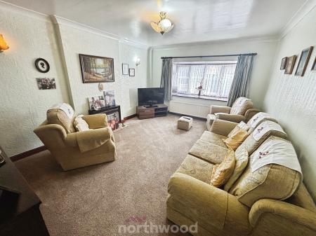 3 bedroom Bungalow for sale in Harpenden Drive, Dunscroft, Doncaster, DN7