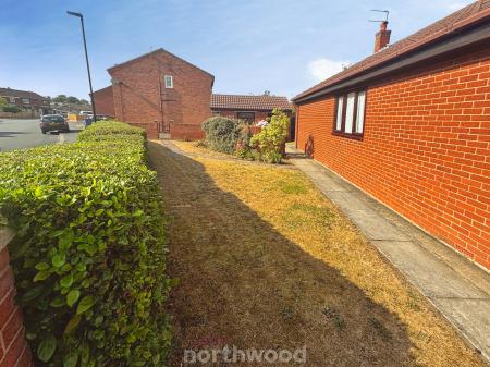 3 bedroom Bungalow for sale in Harpenden Drive, Dunscroft, Doncaster, DN7