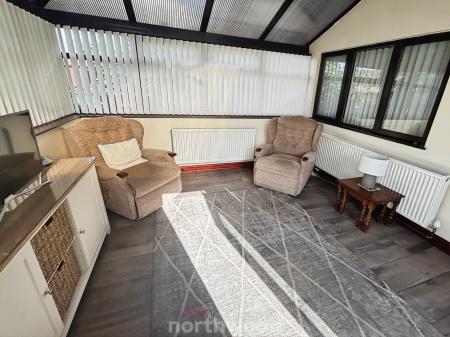 3 bedroom Bungalow for sale in Harpenden Drive, Dunscroft, Doncaster, DN7