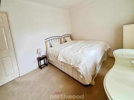 2 bedroom Bungalow for sale in Brockenhurst Road, Doncaster, DN7