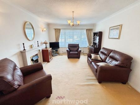 2 bedroom Bungalow for sale in Brockenhurst Road, Doncaster, DN7