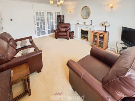 2 bedroom Bungalow for sale in Brockenhurst Road, Doncaster, DN7