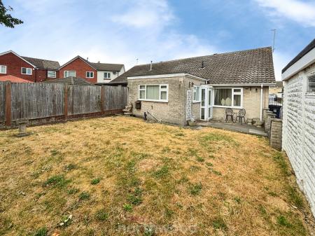2 bedroom Bungalow for sale in Brockenhurst Road, Doncaster, DN7