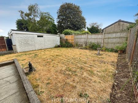 2 bedroom Bungalow for sale in Brockenhurst Road, Doncaster, DN7