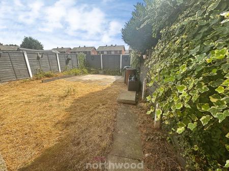 3 bedroom Semi-detached house to let in Windermere Crescent, Kirk Sandall, Doncaster, DN3
