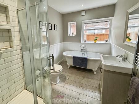 3 bedroom Detached house for sale in Manor Road, Hatfield, Doncaster, DN7
