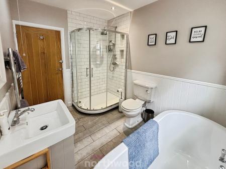3 bedroom Detached house for sale in Manor Road, Hatfield, Doncaster, DN7