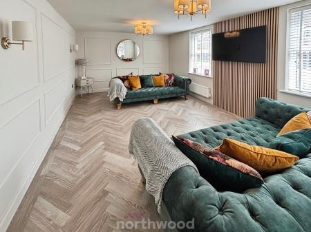 4 bedroom Detached house for sale in Saxon Avenue, Hatfield, Doncaster, DN7