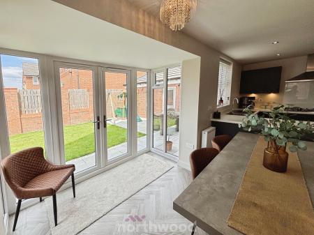 4 bedroom Detached house for sale in Saxon Avenue, Hatfield, Doncaster, DN7